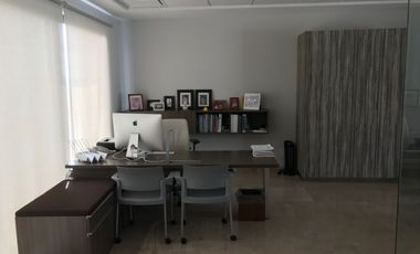 Oficinas en Venta en Colonia Real de Juriquilla, Querétaro.