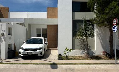 CASA EN VENTA EN RANCHO SANTA MONICA 1 PLANTA