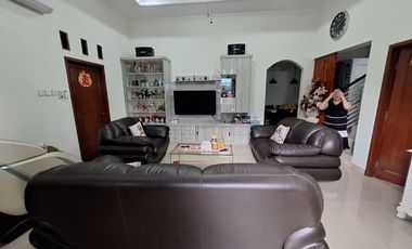Rumah 2 Lantai Full Renov Semi Furnished Di Duren Jaya Bekasi, 25 Menit Ke Tol Bekasi Barat