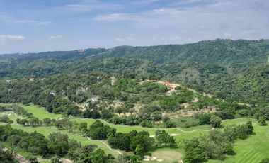 𝑺𝒑𝒍𝒆𝒏𝒅𝒊𝒅𝒐 𝑻𝒂𝒂𝒍 Titled Residential Lot for Sale in - Overlooking Taal Lake-Near Tagaytay & Twinlakes