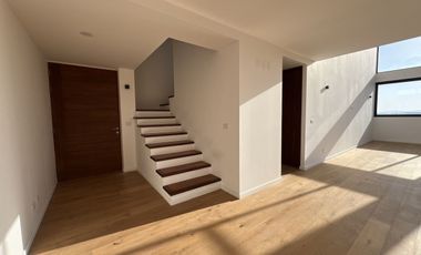 Penthouse de doble altura con terraza techada en Santa Fe, Juriquilla
