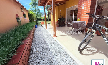 Hermosa casa en unidad cerrada – Sector El Tambo