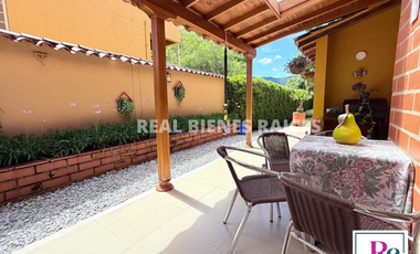 Hermosa casa en unidad cerrada – Sector El Tambo