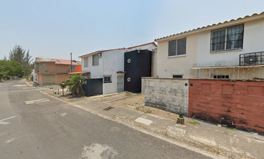 CASA EN CIRCUITO LAS PALMAS, FRACCIONAMIENTO GEOVILLAS LOS PINOS, VERACRUZ, VERACRUZ, MÉXICO. ¡NO CRÉDITOS!