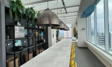 Arrienda en el piso 24 del Edificio Wave – Full equipado y con estilo en Costas de Montemar