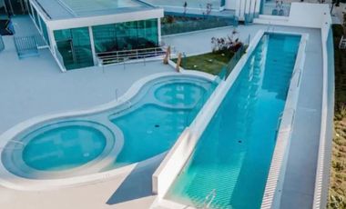Arrienda en el piso 24 del Edificio Wave – Full equipado y con estilo en Costas de Montemar