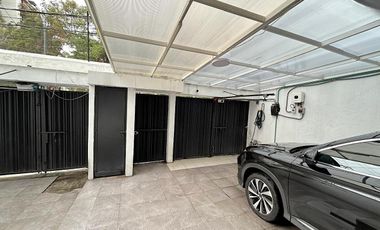 Venta Casa en Colina del Sur | 350 m² C | 4 Niveles | 4 Recámaras | Vista Panorámica