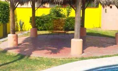 CASA DE UN NIVEL CON ALBERCA EN PRIVADA EN EL FRACCIONAMIENTO CAMPO VERDE, TEMIXCO, MORELOS