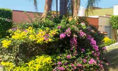 CASA DE UN NIVEL CON ALBERCA EN PRIVADA EN EL FRACCIONAMIENTO CAMPO VERDE, TEMIXCO, MORELOS