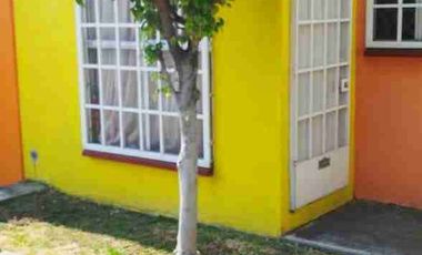 CASA DE UN NIVEL CON ALBERCA EN PRIVADA EN EL FRACCIONAMIENTO CAMPO VERDE, TEMIXCO, MORELOS