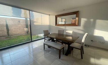 Casa en RENTA AMUEBLADA en Azhäla de Acantha Zibatá  IDEAL PARA EJECUTIV@