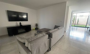 Casa en RENTA AMUEBLADA en Azhäla de Acantha Zibatá  IDEAL PARA EJECUTIV@