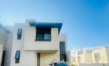 Casa en RENTA AMUEBLADA en Azhäla de Acantha Zibatá  IDEAL PARA EJECUTIV@