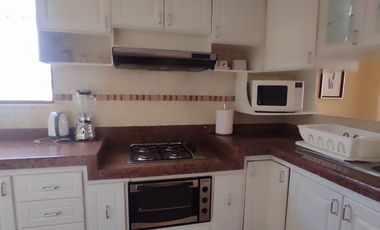 🏡 Departamento Amoblado de 2 Dormitorios en Renta – La Floresta, Quito