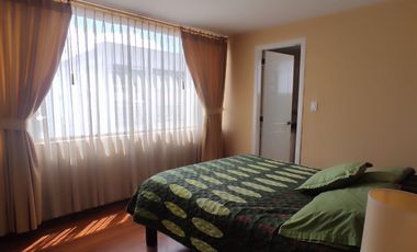 🏡 Departamento Amoblado de 2 Dormitorios en Renta – La Floresta, Quito