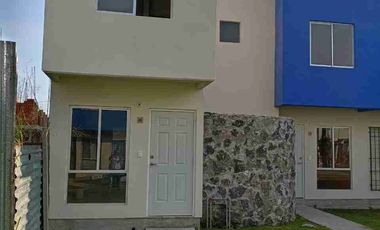 !!ESTRENA HERMOSAS CASAS A 5 MINUTOS DEL ISSSTE CON ALBERCA EN EMILIANO ZAPATA, MORELOS