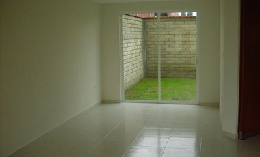 CASA CON ALBERCA, FRACCIONAMIENTO CERRADO EN SAN PEDRO CHOLULA