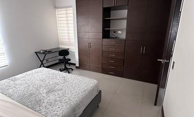 SE ARRIENDA APARTAESTUDIO AMOBLADO