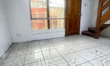 Acogedora Casa 2 Pisos en Renca Excelente Conectividad