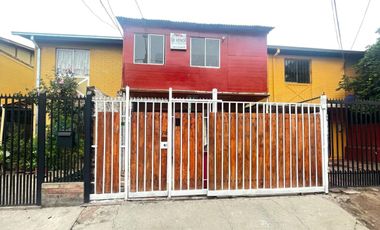 Acogedora Casa 2 Pisos en Renca Excelente Conectividad