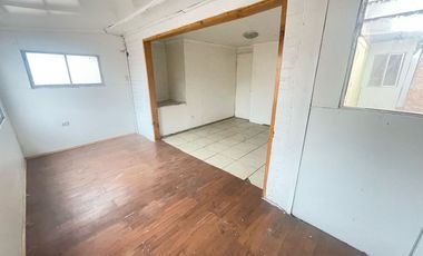 Acogedora Casa 2 Pisos en Renca Excelente Conectividad