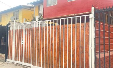 Acogedora Casa 2 Pisos en Renca Excelente Conectividad