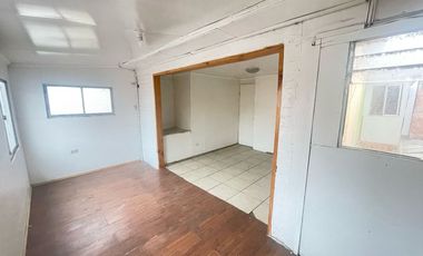 Acogedora Casa 2 Pisos en Renca Excelente Conectividad