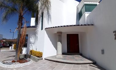 🏡 ¡Vive en el Club de Golf! Diseño moderno, lujo y luz natural ✨ Agenda tu visita