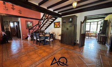 Amplia casa de un piso en venta en Loja sector Amable María