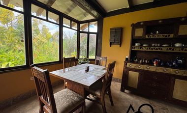 Amplia casa de un piso en venta en Loja sector Amable María