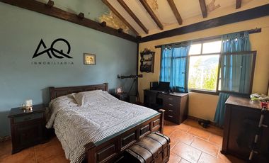 Amplia casa de un piso en venta en Loja sector Amable María