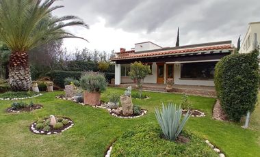 🔥 ¡Casa de 1 planta con vista al campo de golf! Espacios amplios y excelentes acabados 🌳