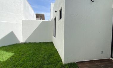 Casa con alberca tres recamaras en Burgos Cuernavaca Morelos