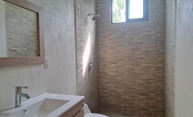 Casa con alberca tres recamaras en Burgos Cuernavaca Morelos