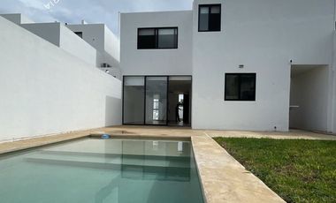 Casa equipada en venta dentro de residencial privado con alberca y amenidades