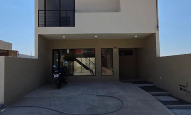 CASA EN VENTA, FRACC BOSQUES DE LA TRINIDAD, 3 RECS, 3 NIVELES, TUXTLA GTZ