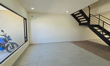CASA EN VENTA, FRACC BOSQUES DE LA TRINIDAD, 3 RECS, 3 NIVELES, TUXTLA GTZ