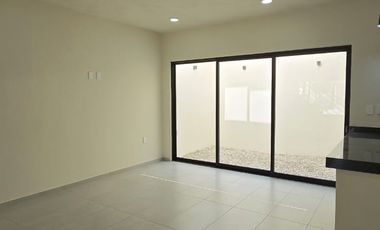 CASA EN VENTA, FRACC BOSQUES DE LA TRINIDAD, 3 RECS, 3 NIVELES, TUXTLA GTZ