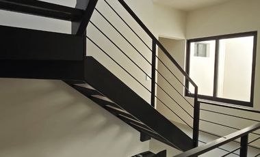 CASA EN VENTA, FRACC BOSQUES DE LA TRINIDAD, 3 RECS, 3 NIVELES, TUXTLA GTZ