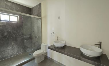 CASA EN VENTA, FRACC BOSQUES DE LA TRINIDAD, 3 RECS, 3 NIVELES, TUXTLA GTZ