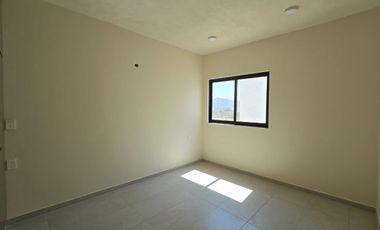 CASA EN VENTA, FRACC BOSQUES DE LA TRINIDAD, 3 RECS, 3 NIVELES, TUXTLA GTZ