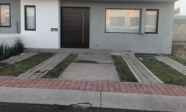 SE RENTA CASA AMUEBLADA EN SAN IDISDRO JURIQUILLA QUERETARO