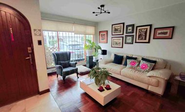 VENDO ACOGEDORA CASA EN CONDOMINIO CERCA U DE LIMA