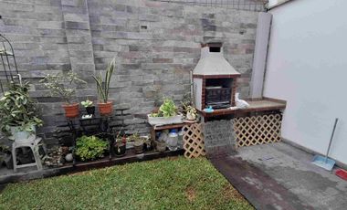 VENDO ACOGEDORA CASA EN CONDOMINIO CERCA U DE LIMA