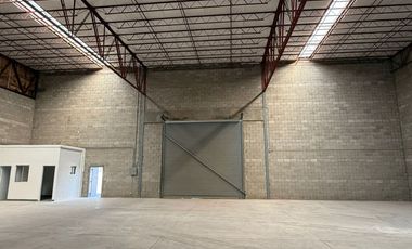 En renta BODEGA 500 mts2 con oficina $80,000