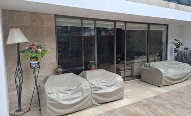 SE ALQUILA ESPECTACULAR FLAT AMOBLADO O SEMIAMOBLADO EN PRIMER PISO DE 3 DORMITORIOS MAS SERVICIOS. CERCA A UPC , EMBAJADA EE.UU. AV.