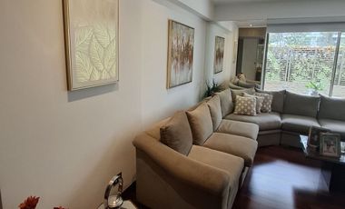 SE ALQUILA ESPECTACULAR FLAT AMOBLADO O SEMIAMOBLADO EN PRIMER PISO DE 3 DORMITORIOS MAS SERVICIOS. CERCA A UPC , EMBAJADA EE.UU. AV.