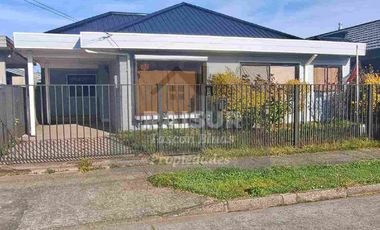 Arrienda,  Casa Ampliada Villa Sol de Oriente .Con quincho A 3 cuadras colegio Pumahue Puerto Montt