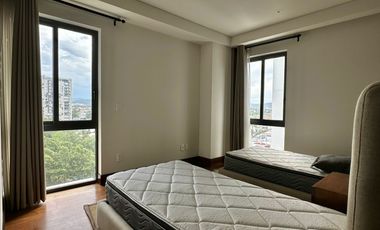 Dentro de Puerta Las Lomas se vende departamento de lujo 3Rec+cuarto de servicio