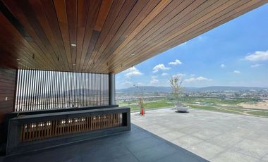 Dentro de Puerta Las Lomas se vende departamento de lujo 3Rec+cuarto de servicio